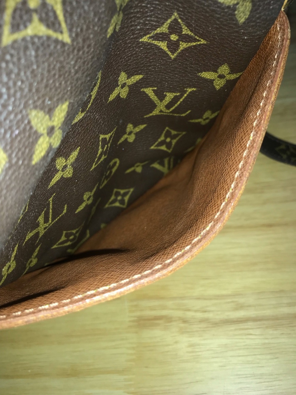 ✅LV AUTHENTIC Monogram Canvas UNISEX LOUIS VUITTON - Picture 9 of 13